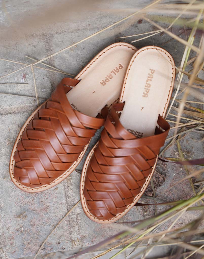 3 | Palapa Sandals: Comala, The Mule. This luxury leather sandal  is handmade in a female-lead ethical workshop. Summer and Vacation Must Haves | Palapa