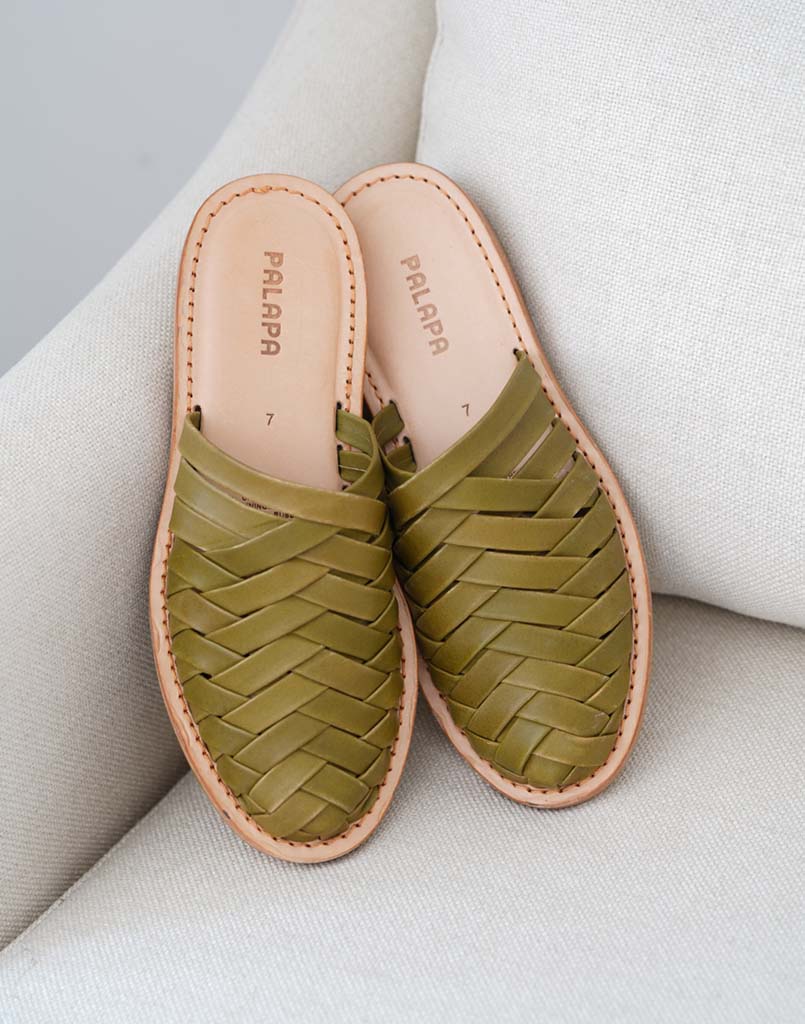2 | Palapa Sandals: Comala, The Mule. This luxury leather sandal  is handmade in a female-lead ethical workshop. Summer and Vacation Must Haves. | Palapa